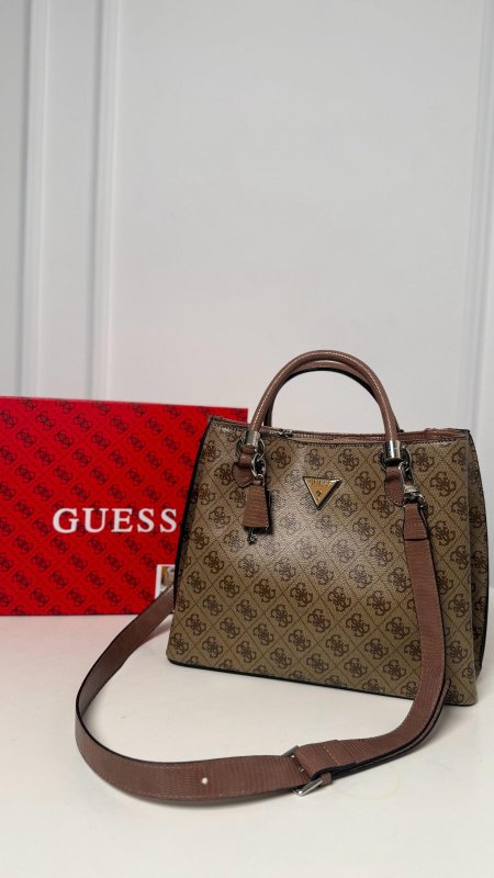 شنطة - Guess - كولتي ماستر/ شامل علبة الشركة